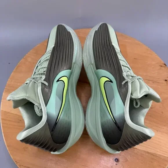 Nike Air Zoom GT Cut 3 Turbo Mens Size 10 Basketball Shoes Honeydew HV9918-300
